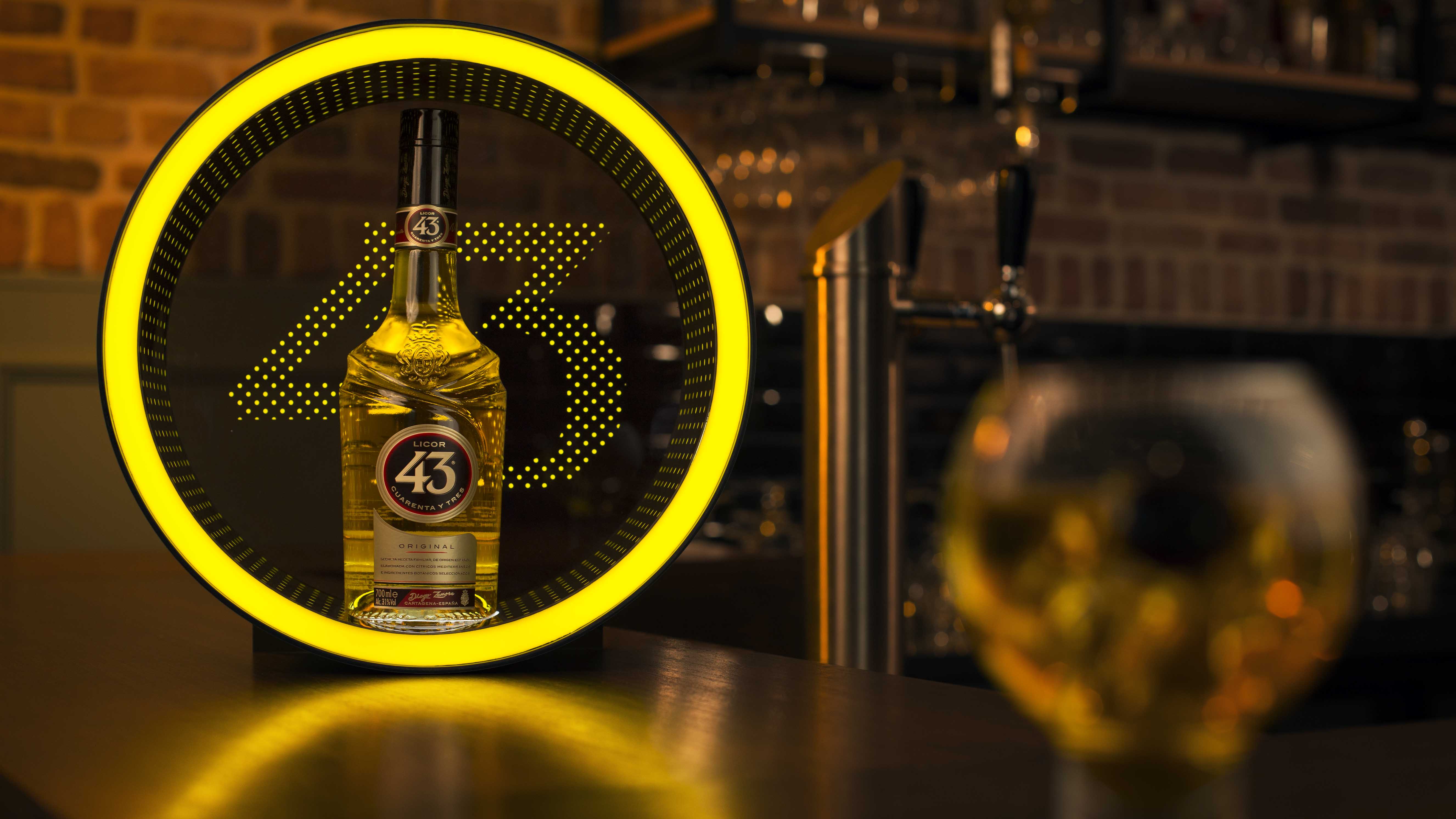 Dekkers Premium bottle glorifiers for beverages